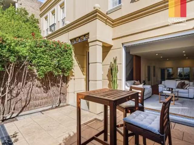 5/371 Angas Street, Adelaide Townhouse for rent Listed by Kei.