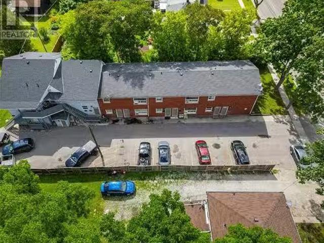 537 Confederation Street, Sarnia, ON, N7T 2C1 investment for.