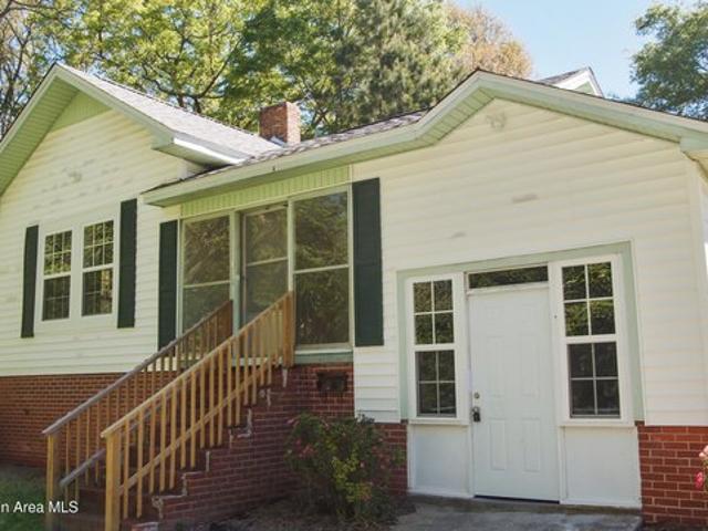 537 Beach St, Alexander City, AL 35010