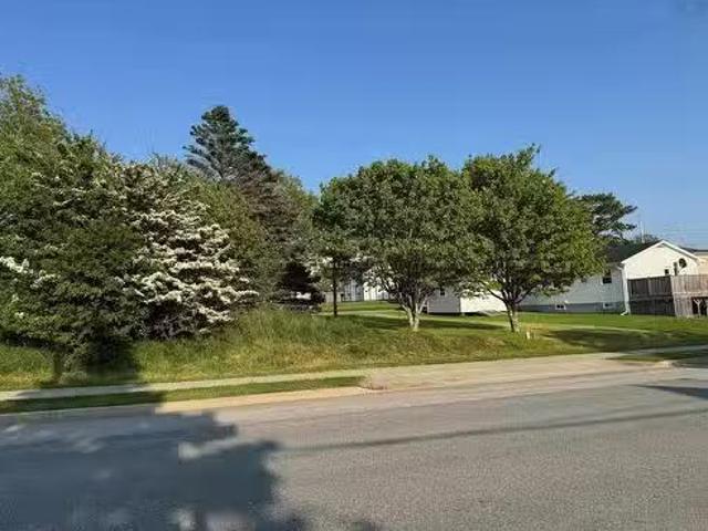 537 Brunswick Street, Yarmouth, NS, B5A 4N3 vacant land for.