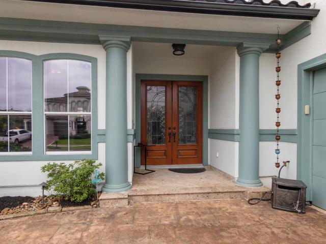 537 Villa Drive