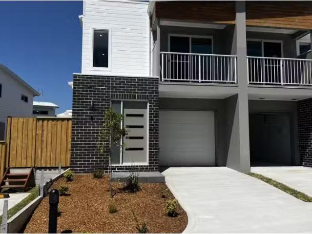 5/37 Yellena Road, Fletcher Townhouse for rent Listed by Broo.