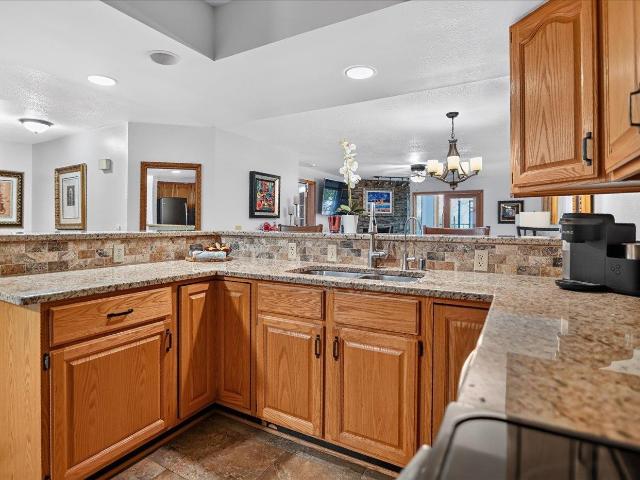 5387 Mariners Cove Drive