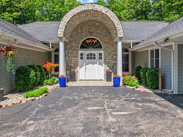 5389 Ridge Road