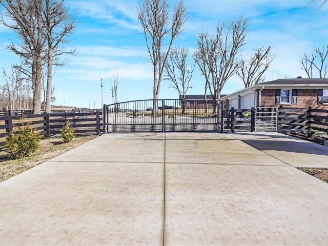 5380 Tompkinsville Road