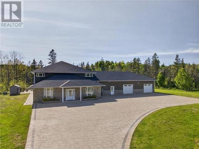 5381 Desmarais, Sudbury, ON, P3P 1R7 house for sale | Listing ID 2129 | Royal LePage