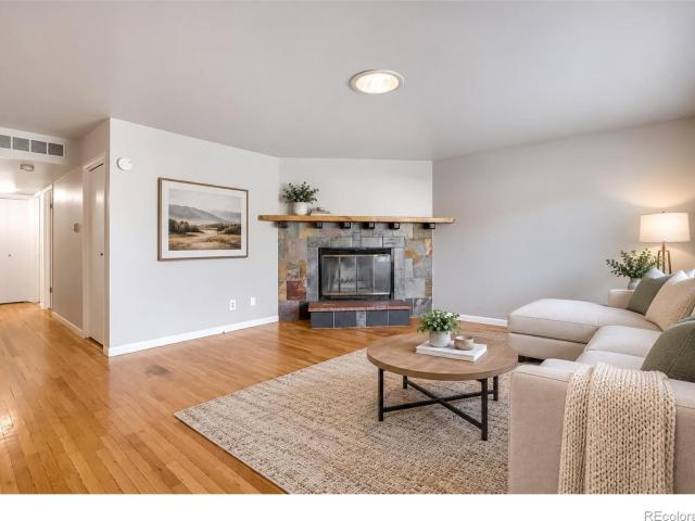 538 2nd Street SE