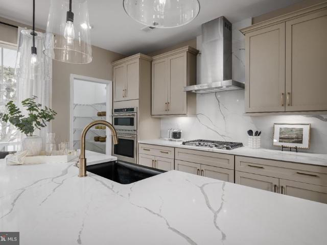 5396 Siri Court