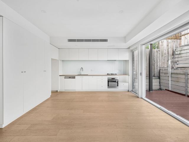 5/390 Upper Heidelberg Road Ivanhoe, VIC 3079