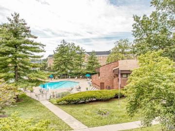 539 Coeur De Royale Dr, Unit 204, Creve Coeur, MO 63141 | MLS #26012