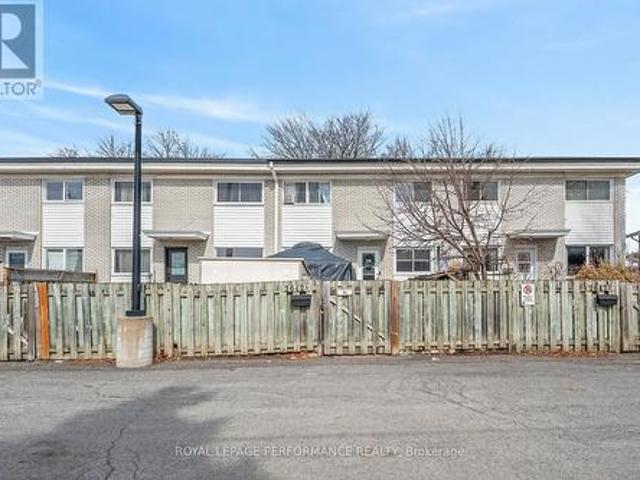 A 2642 Moncton Road, Ottawa, ON, K2B 7W1 townhouse for sale | Listing ID X12957 | Royal LePage