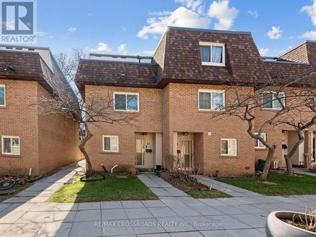 57 275 Manse Road, Toronto, ON, M1E 4X8 townhouse for sale | Listing ID E13838 | Royal LePage