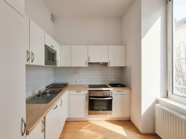 57,39 m² | 1. OG mit Lift | Sofortbezug | 2 Zimmer | € 749, all in inkl. BK/USt