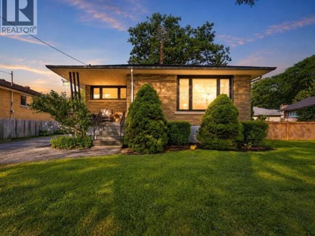 57 Vimy Crescent, Sarnia, ON, N7S 1J7 house for sale | Listing ID 26022 | Royal LePage