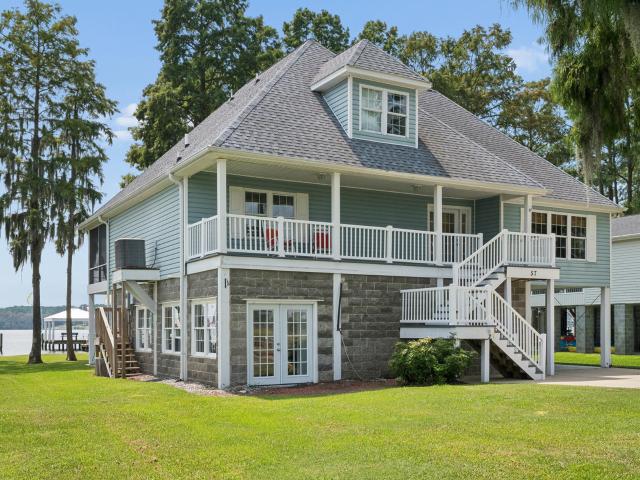 57 W Bayside Drive