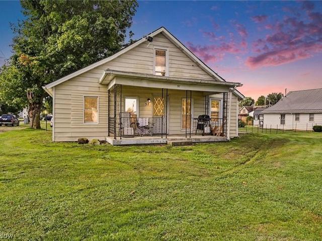 57 W 1st St, Frazeysburg, OH 43822