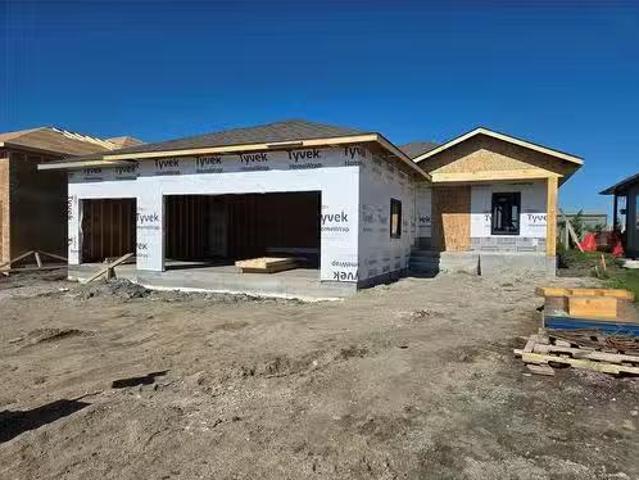 57 Wild Plum Drive, Steinbach, MB, R5G 2Z1 house for sale L.
