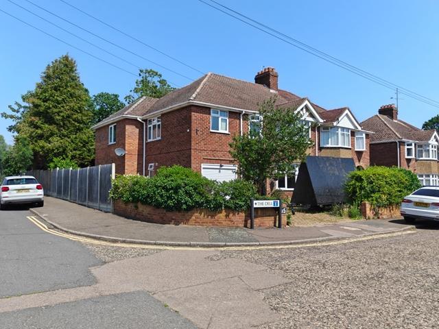 5/7 Bedroom Semi Detached Property 5 bed semi detached house to rent £3,000 pcm £692 pw