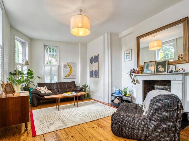 57 Colebrooke Row, London, N1 8AF, United Kingdom | 3 bed townhouse for rent #124216644 | Rentberry