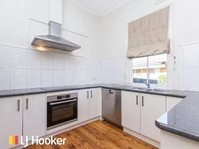 57 Darling Street, EAST TAMWORTH House for rent Listed by Whi.