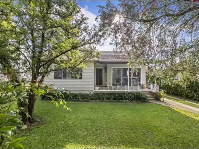 57 Desmond Street, Cessnock House for rent Listed by Kim Edmu.
