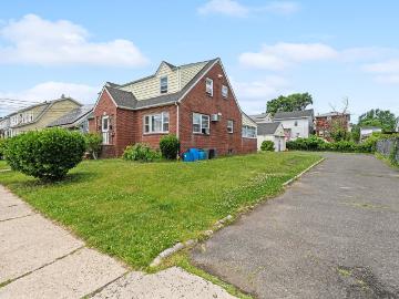 57 Devon St