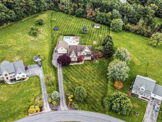 57 E Summit Drive