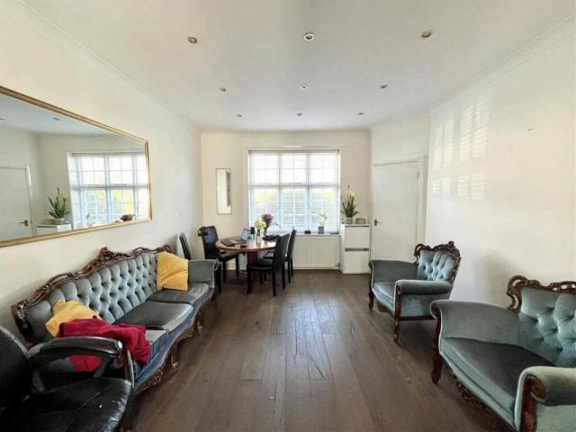 57 Fowlers Walk London 2710749