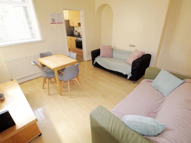 Student Accomodation, 57 Hewson Road. 5 bed house share to rent £515 pcm £119 pw