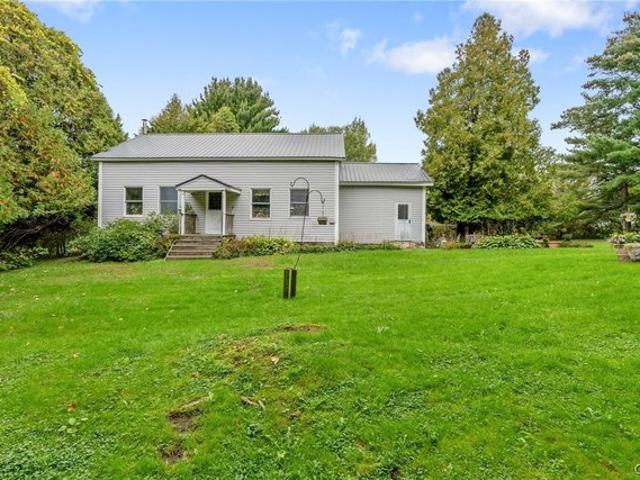 57 Hughes Rd, Mexico, NY 13114