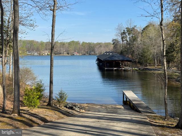 57 Lighthouse Dr, Bumpass, VA 23024 | MLS #VALA2009