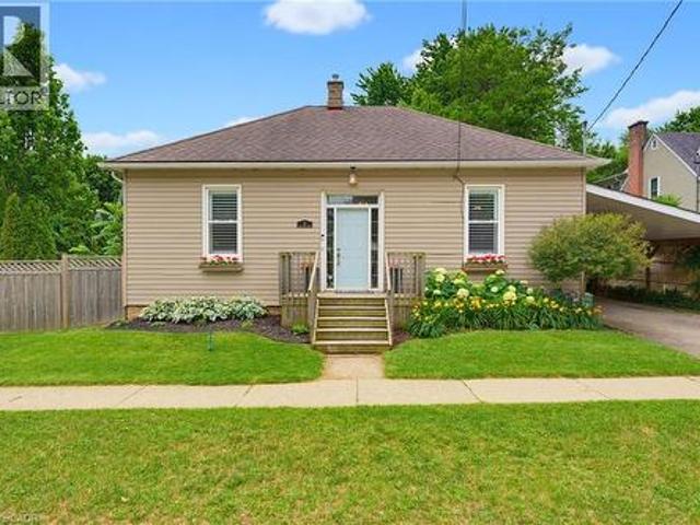 57 Main Street N, Waterdown, ON, L0R 2H0 house for sale | Listing ID 40854 | Royal LePage
