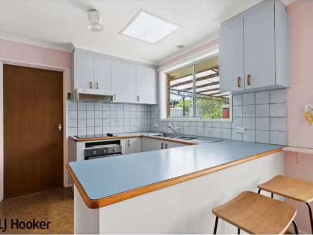 57 Mockridge Crescent, HOLT House for rent Listed by Melissa.