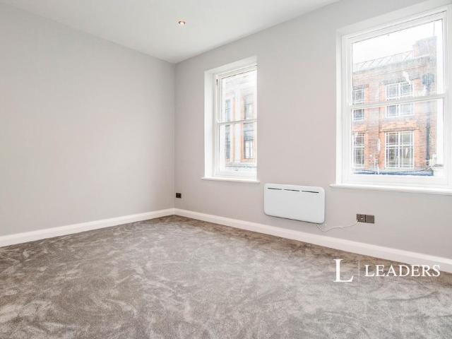 57A Broad Street, Worcester, WR1 1 bed flat to rent £900 pcm £208 pw