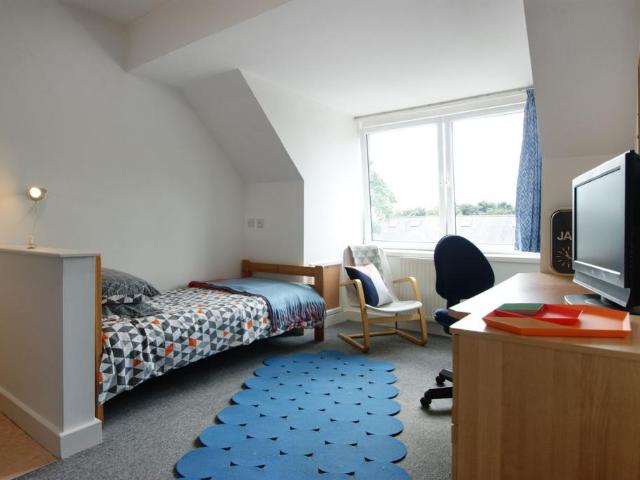 57b Norfolk Road, city centre 1 bed in a house share to rent £386 pcm £89 pw