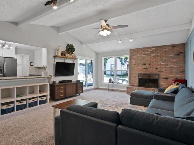 5405 Pineridge Drive