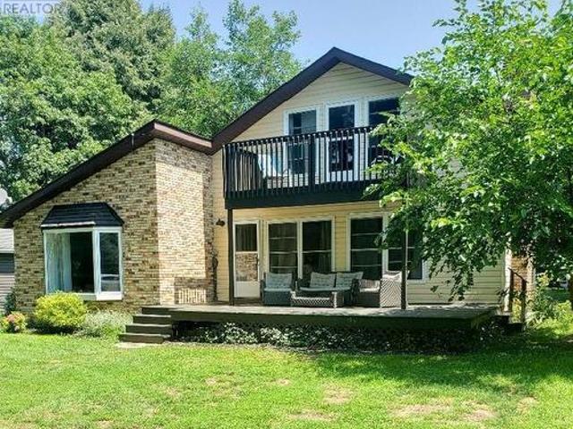 5409 Oak Avenue, Lambton Shores, ON, N0N 1J0 house for lease | Listing ID X13629 | Royal LePage