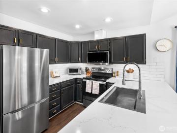 5400 Harbour Pointe Boulevard # B201