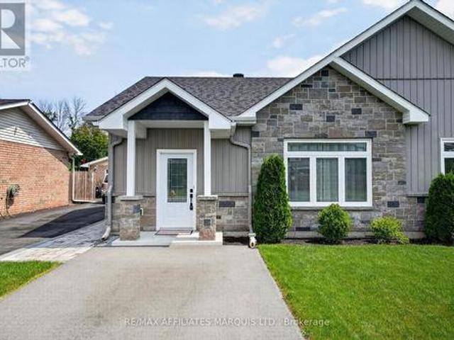 5401 Woodlands Road, South Stormont, ON, K0C 1M0 house for sale | Listing ID X13628 | Royal LePage