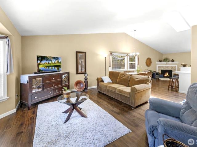 5402 th Place NE