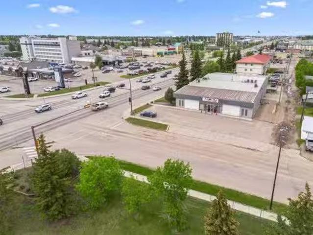 5402 44 Street, Lloydminster, AB, T9V 0B4 commercial for sal.