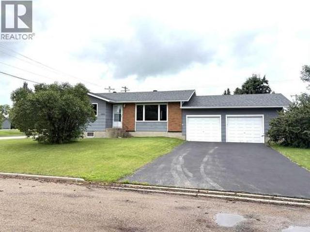 5402 47 Avenue West, Forestburg, AB, T0B 1N0 house for sale | Listing ID A2324 | Royal LePage