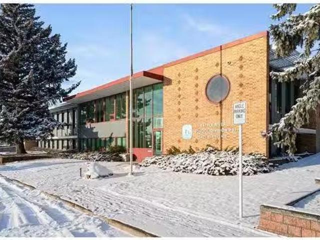 5402 48A Avenue, Camrose, AB, T4V 0L3 commercial for sale L.