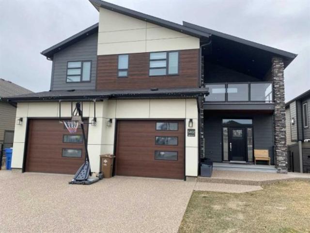 5402 43 Street, Taber, AB, T1G 0E2 house for sale | Listing ID A2299 | Royal LePage