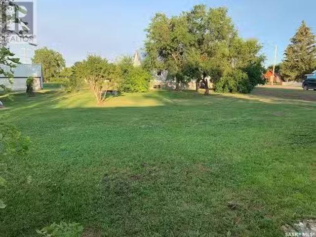 540 Alexandria Avenue, Bethune, SK, S0G 0H0 vacant land for.