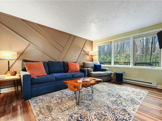 540 Laurel Pond