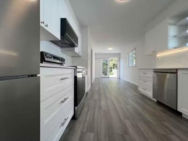 54157247 156 East Kings Road
