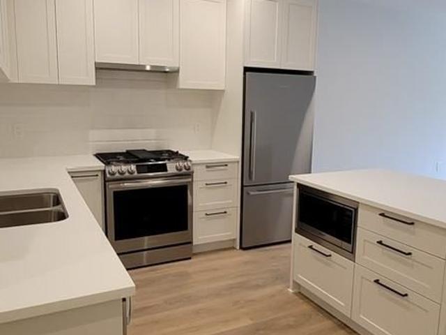 5415 Brydon Crescent condo — Langley, BC 2 Bedroom 2 Bedroom