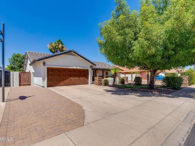 5416 E Hillery Drive