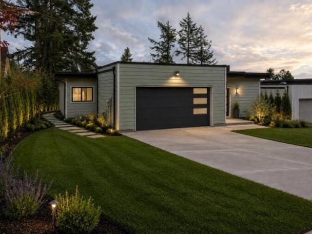 5416 Stellar Way, Sechelt, BC, V7Z 0M1 house for sale | Listing ID R3122 | Royal LePage
